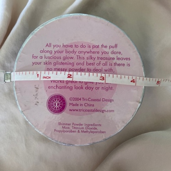 Shimmer Powder in a Puff - Picture 9 of 11